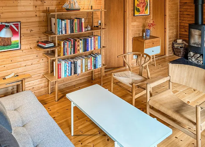 Cozy In With Wifi Стеге